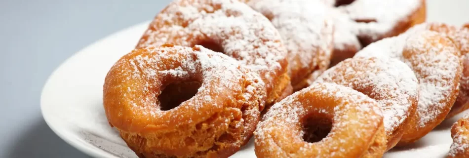 5 Ingredient Cinnamon Sugar Donuts