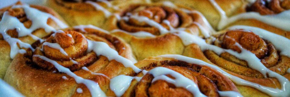 Easy 5 Ingredient Cinnamon Rolls