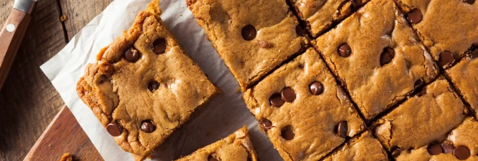 Healthy Chocolate Chip Chickpea Blondies