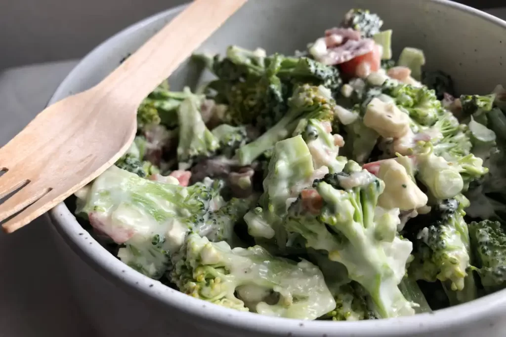 Viral 5 Ingredient Broccoli Salad 