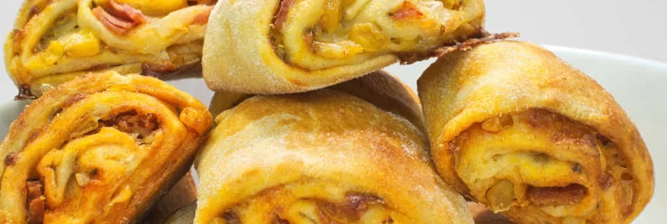 Ridiculously Easy 5-Ingredient Pizza Pockets