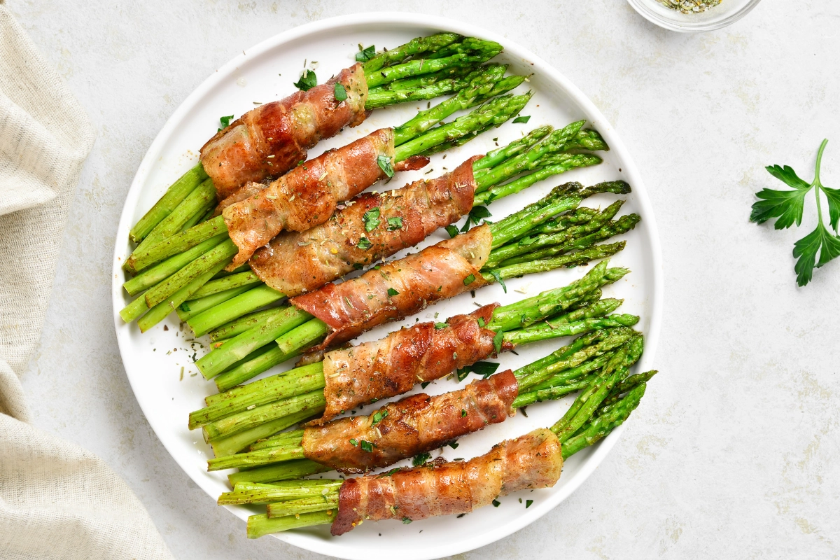 Bacon-Wrapped Asparagus Bundles