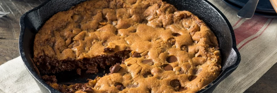 Ultimate Skillet Chocolate Chip Cookie